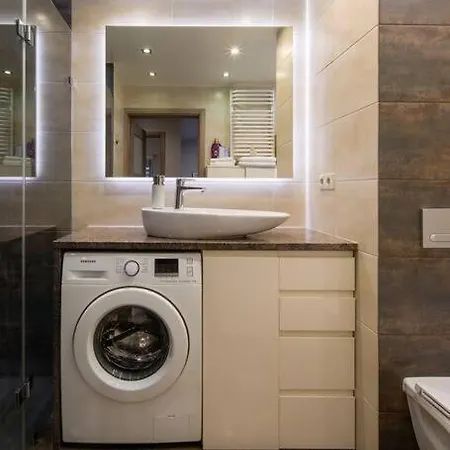 Pretty, Comfy And Spacious *